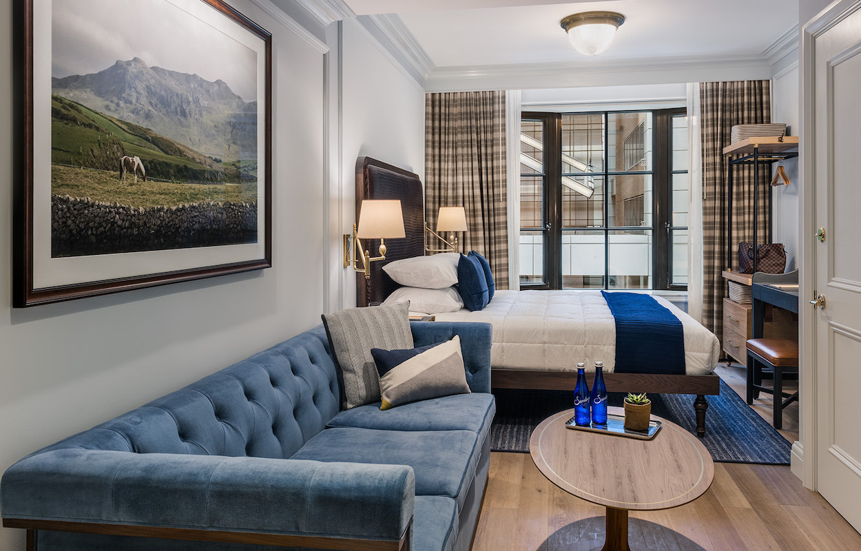 This 28-room hotel includes a pub and restaurant with nods to Ireland in its dcor foodand service