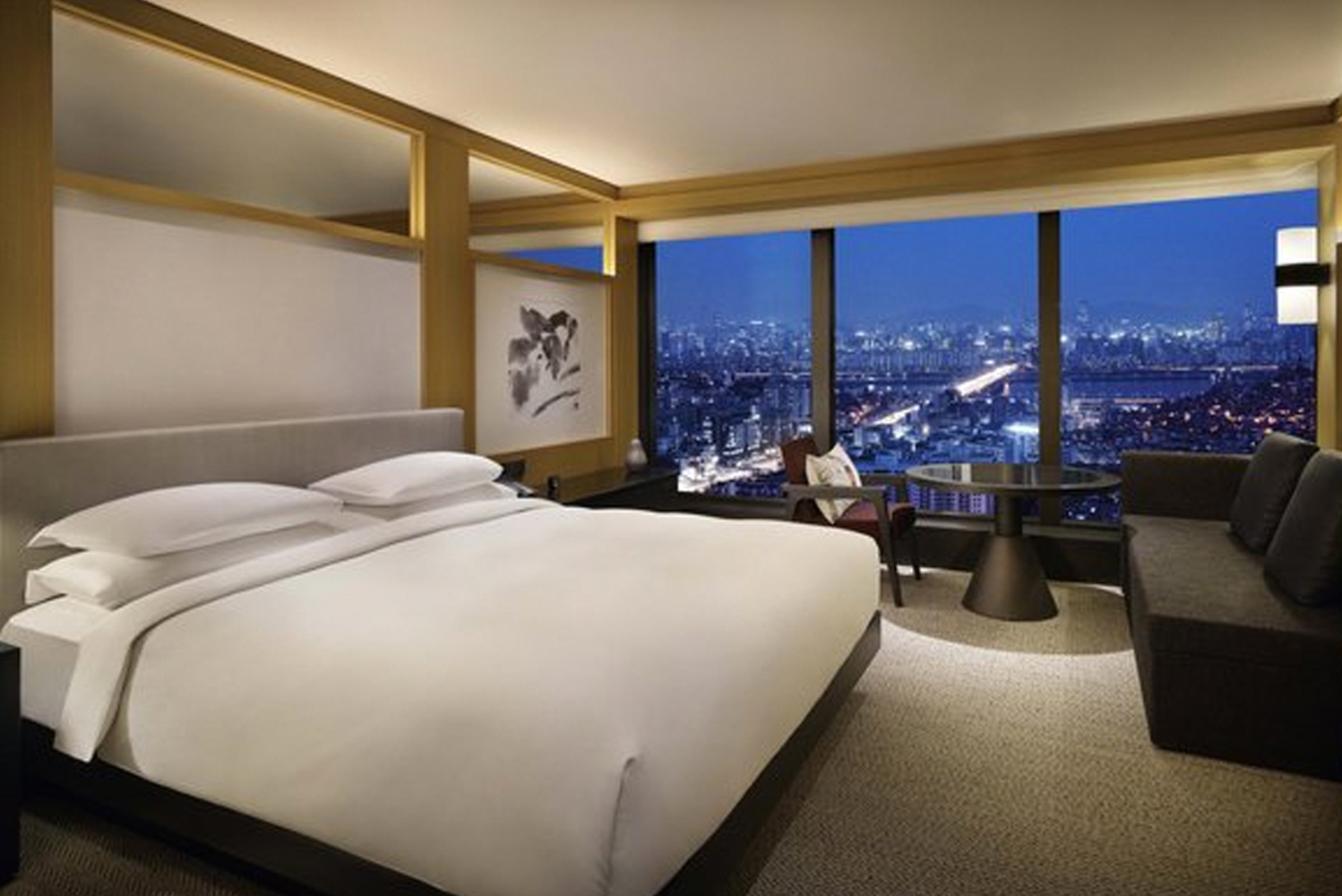 Bar Studio renovates Grand Hyatt Seouls guestrooms and suites to maximize the panoramic city vistas