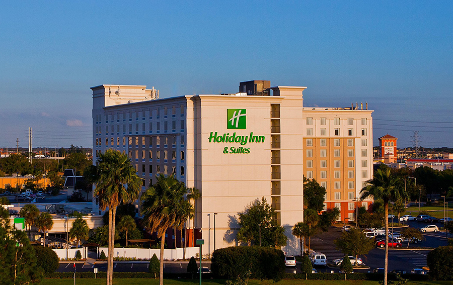 Holiday Inn  Suites Across from Universal Orlando