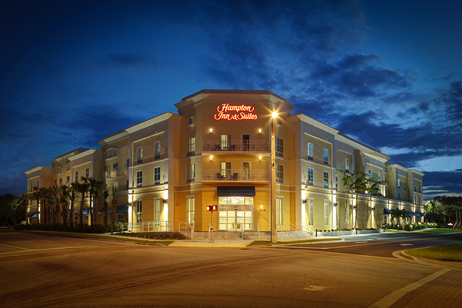Hampton Inn  Suites by Hilton Vero Beach Downtown