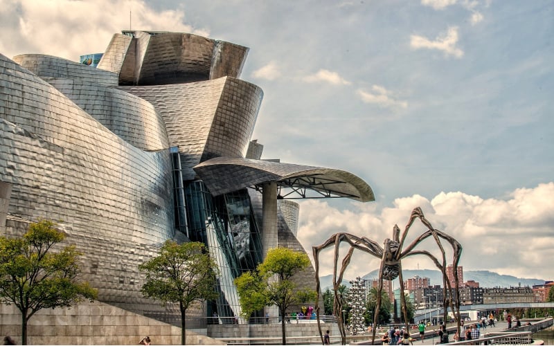 A picture of the Guggenheim in Bilbao Spain