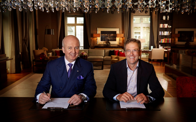  Dr Jan Becker CEO Porsche Design Group and Marcus Bernhardt CEO Steigenberger Hotels AGDeutsche Hospitality