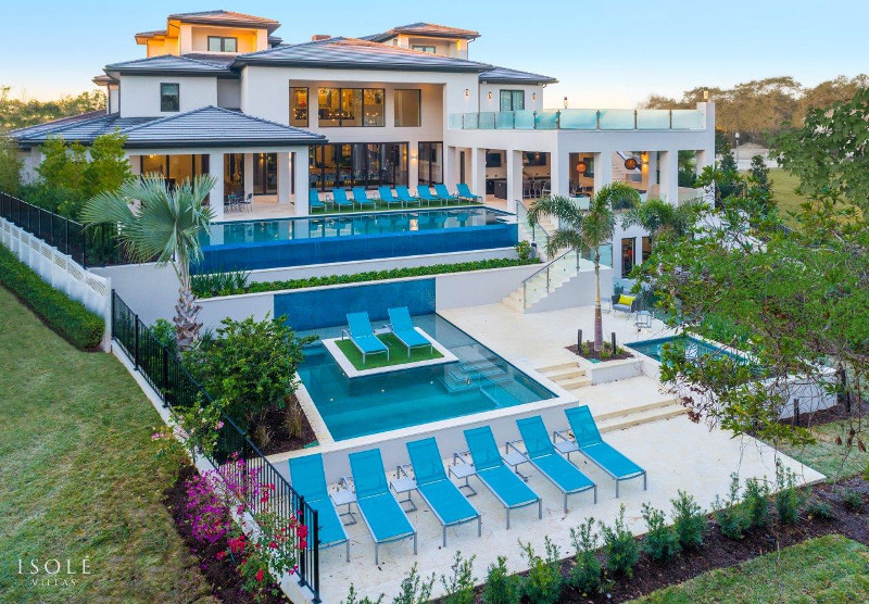 View of Isol Villas in Orlando