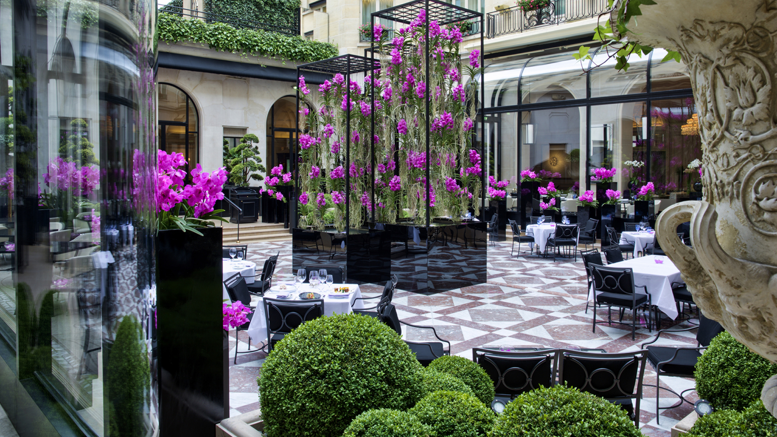 Four Seasons Hotel George V Paris