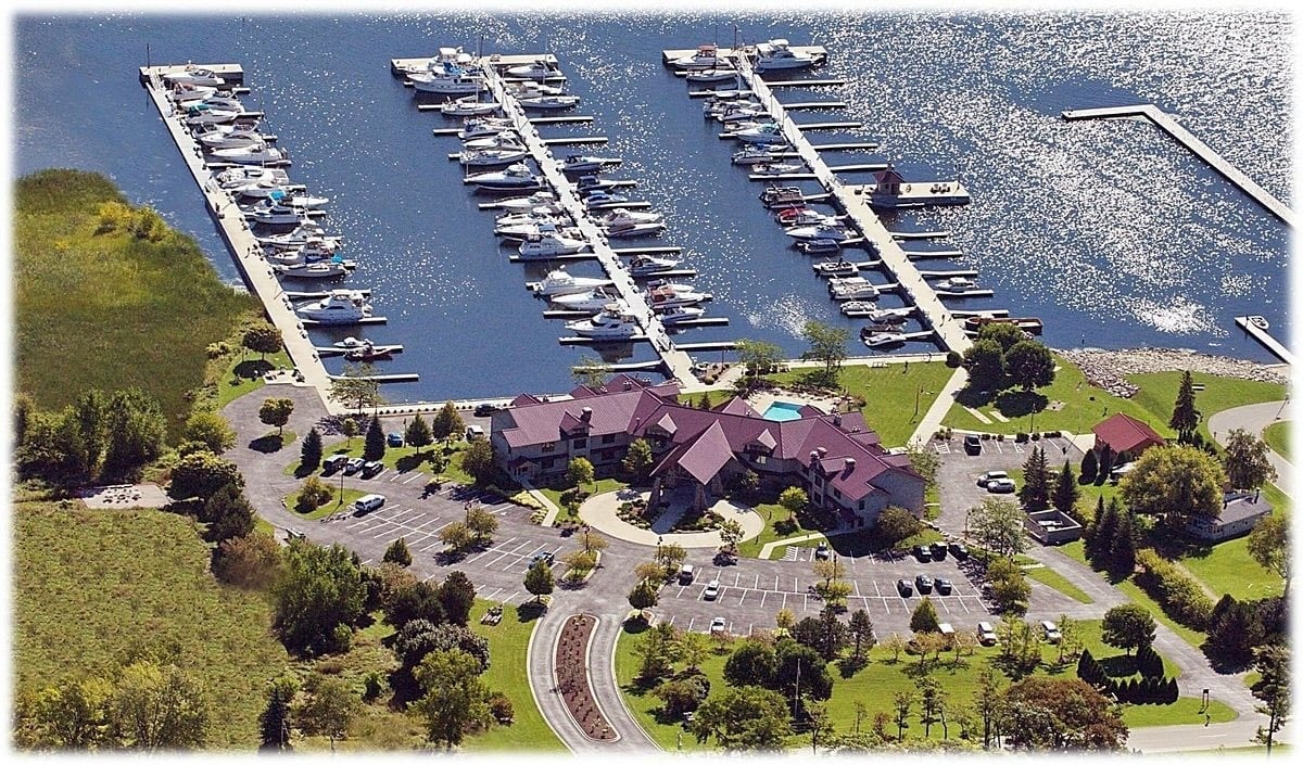 Wave Pointe Hotel and Marina