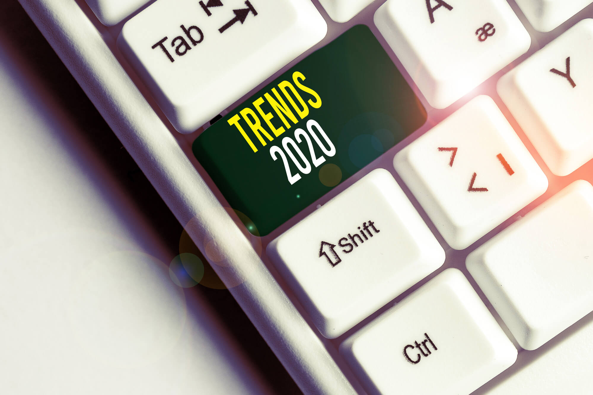2020 trends button on a laptop
