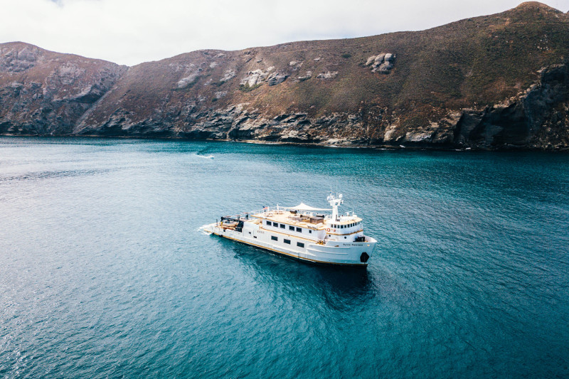 Offshore Outpost Expeditions ship Pacific Provider