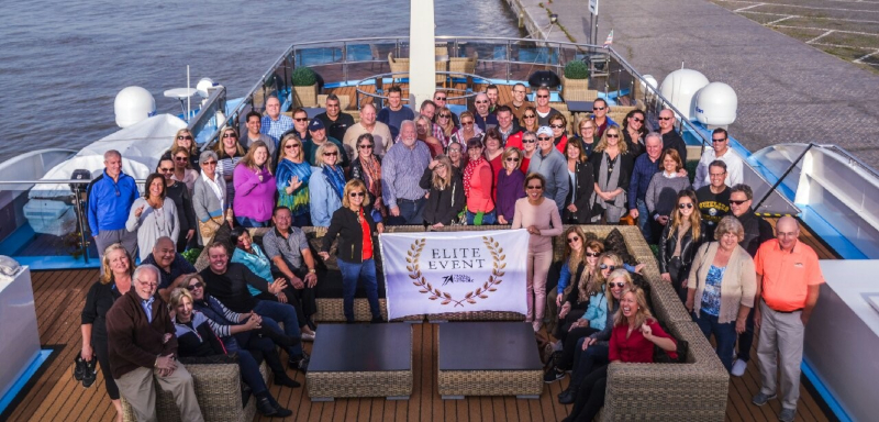 Group shot of Travel Leaders Network 2018 Elite Members