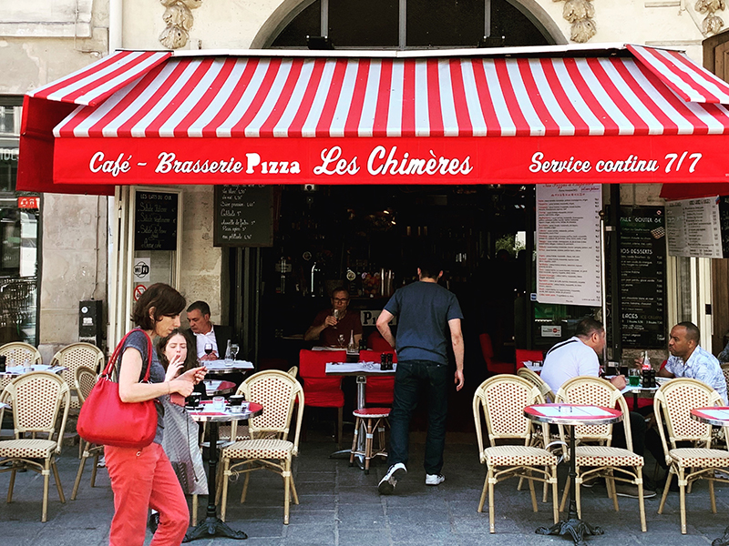Les Chimeres cafe in Paris