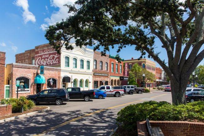 Fernandina Beach's historic downtown area on Amelia Island is easily walkable for guests exploring from American Eagle. 