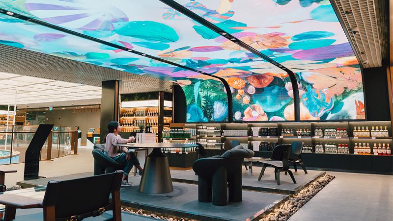 Admire the vivid colours of the LED ceiling at Lotte's Forest of Li Bai lounge_Singapore