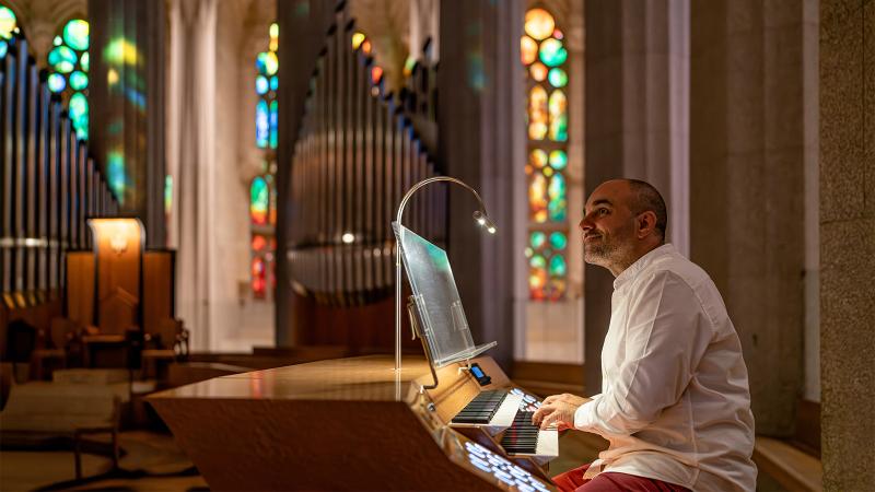 Basilica de la Sagrada Familia’s Grammy-nominated principal organist, Juan de la Rubia