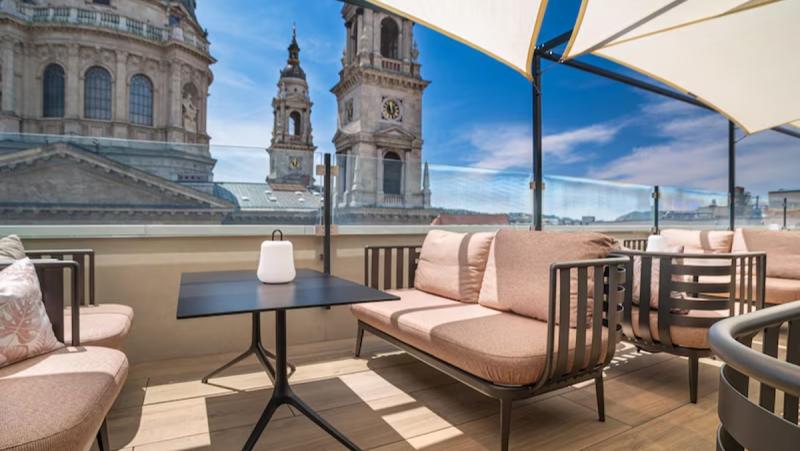 ISSEI Skybar & Restaurant_Radisson Collection Hotel, Basilica Budapest