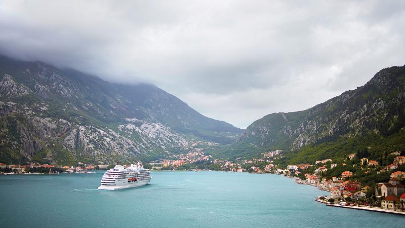 Seven Seas Navigator in Adriatic
