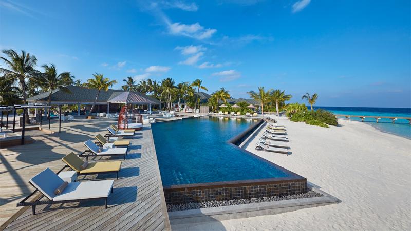 Pool_NH Collection Maldives Havodda Resort