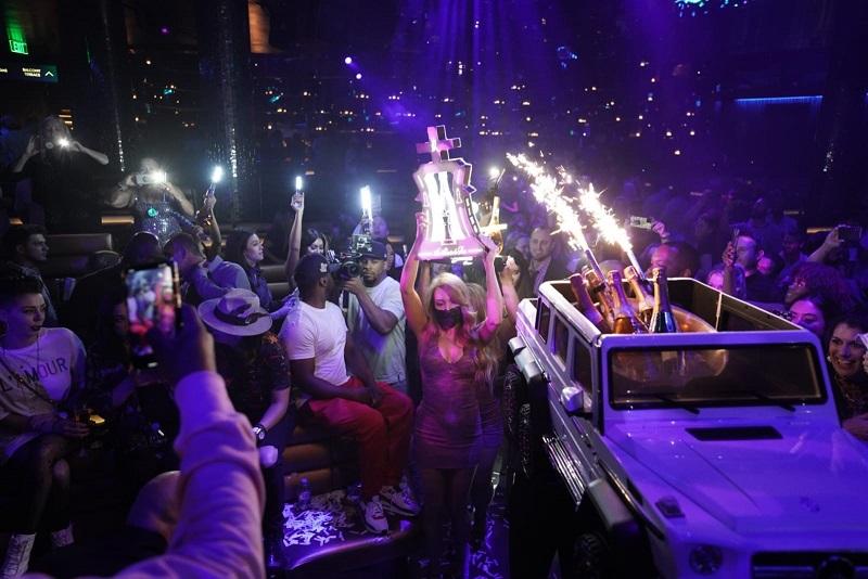 50 Cent enjoys bottle service at Omnia Nightclub