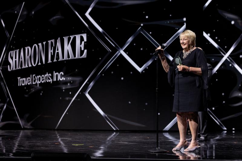 Sharon Fake is awarded the 2025 Ruby of Siam Award.