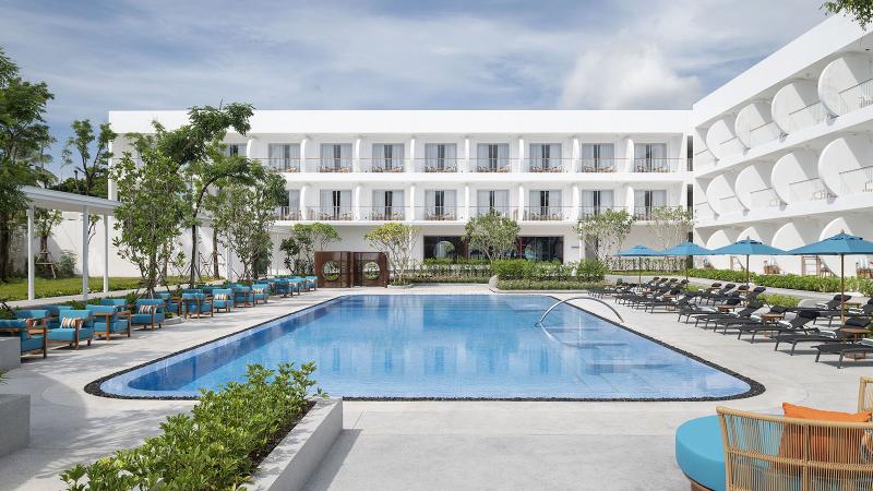 Poolside, Avani Chaweng Samui Hotel & Beach Club
