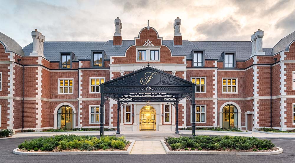 Fairmont Windsor Park Hotel