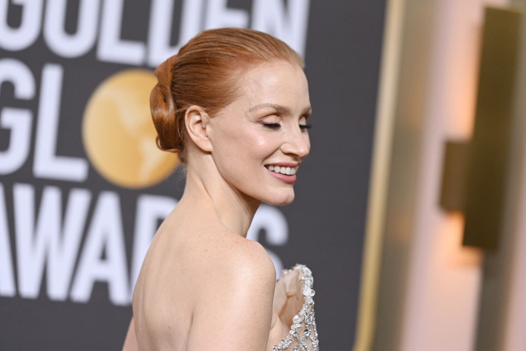 photo of Jessica Chastain with updo hairstyle at Golden Globes 2023
