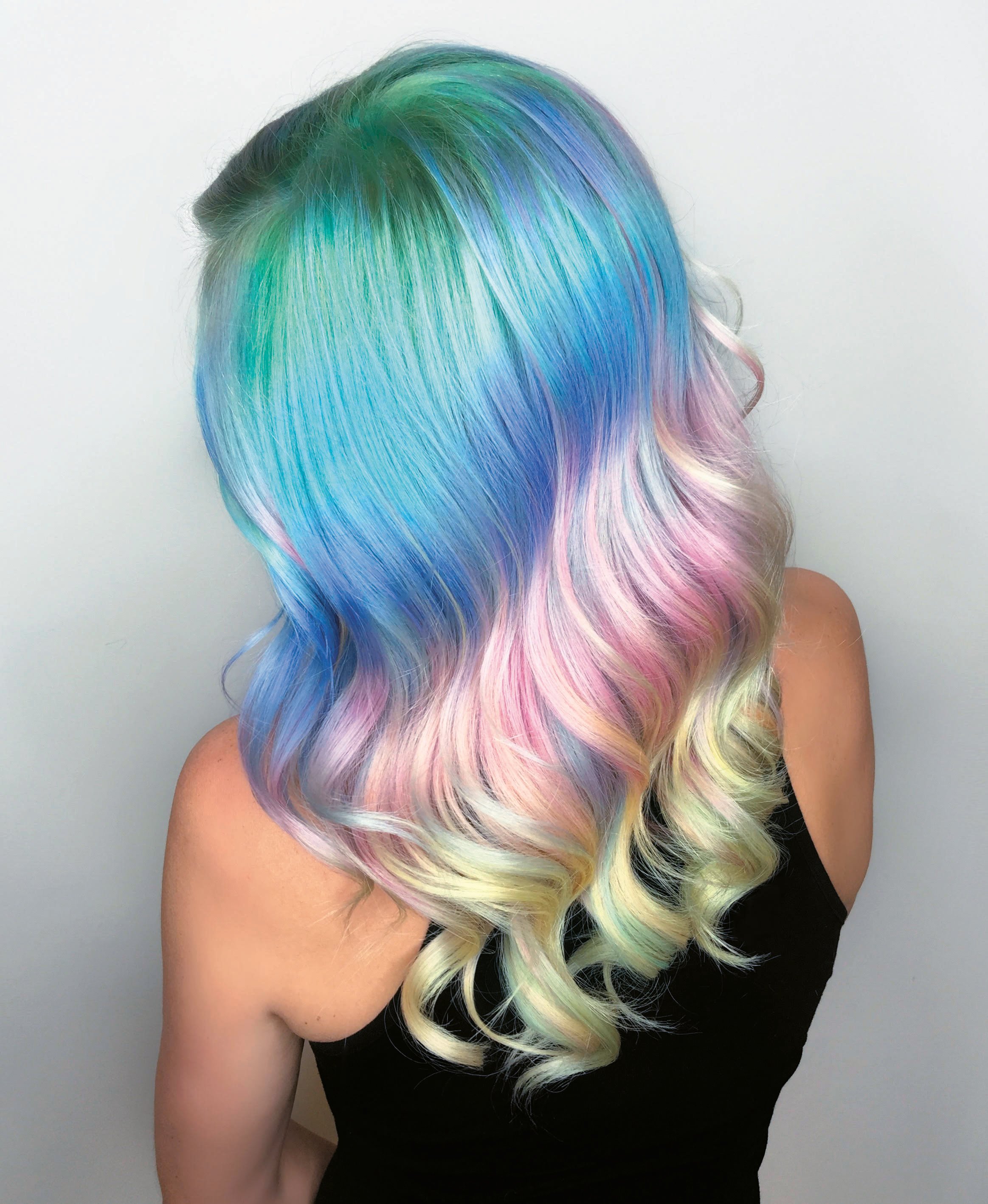 Покрасить волосы в красивый цвет. Цветное окрашивание. Разноцветные волосы. Красиво окрашенные волосы. Цветной градиент на волосах.