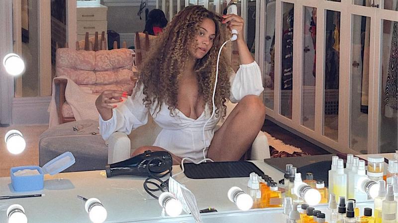 Beyoncé teased her Cécred hair-care line with this image on Instagram