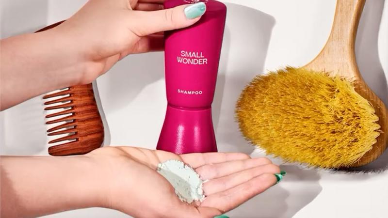 Small Wonder powder-to-lather shampoo