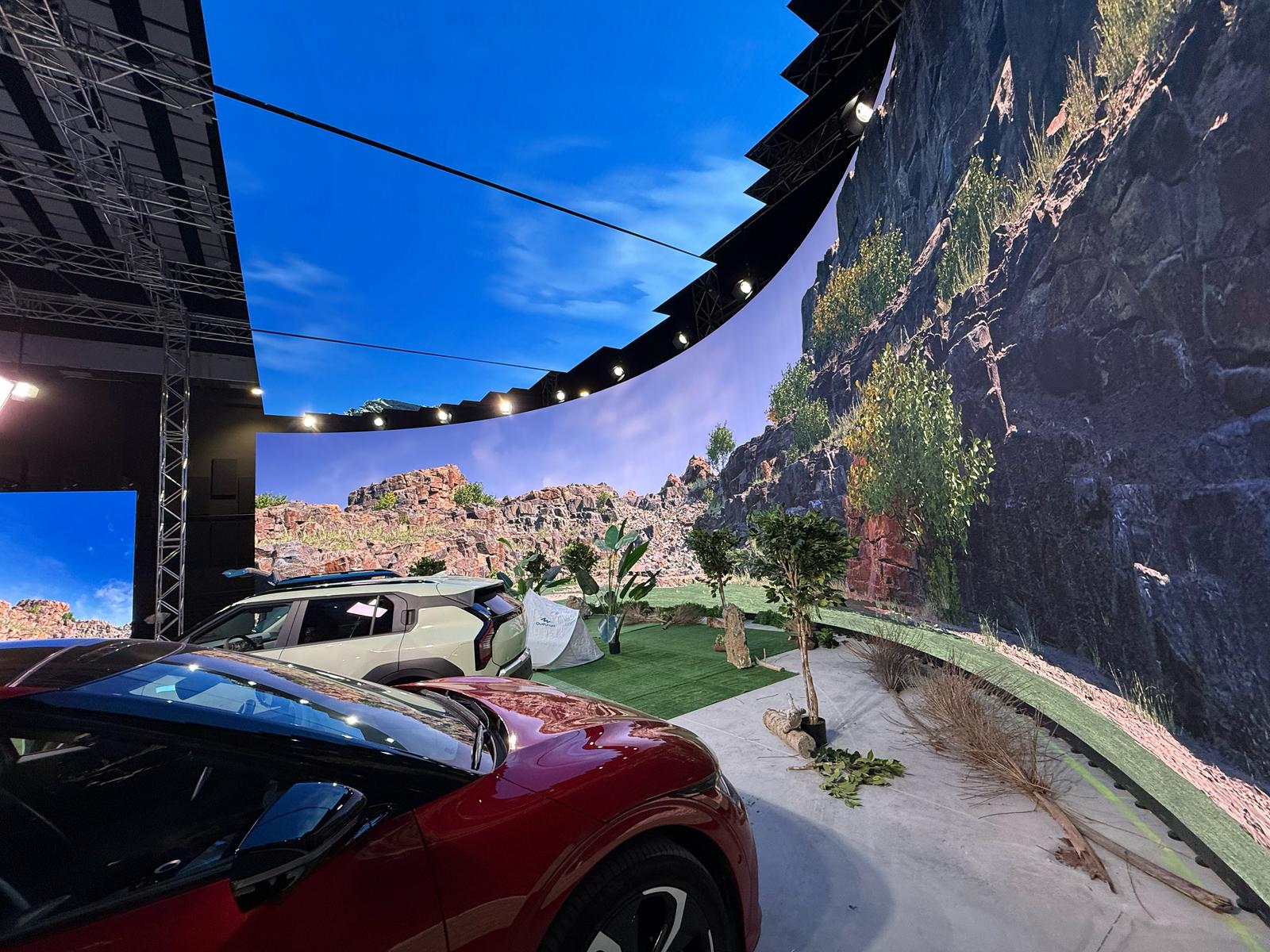 A standout feature of SKYPIX is its Invisible Marker IM system which replaces traditional physical tracking markers with a