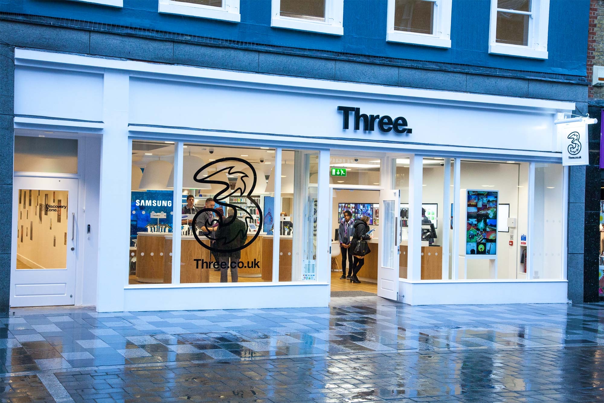 Three UK storefront