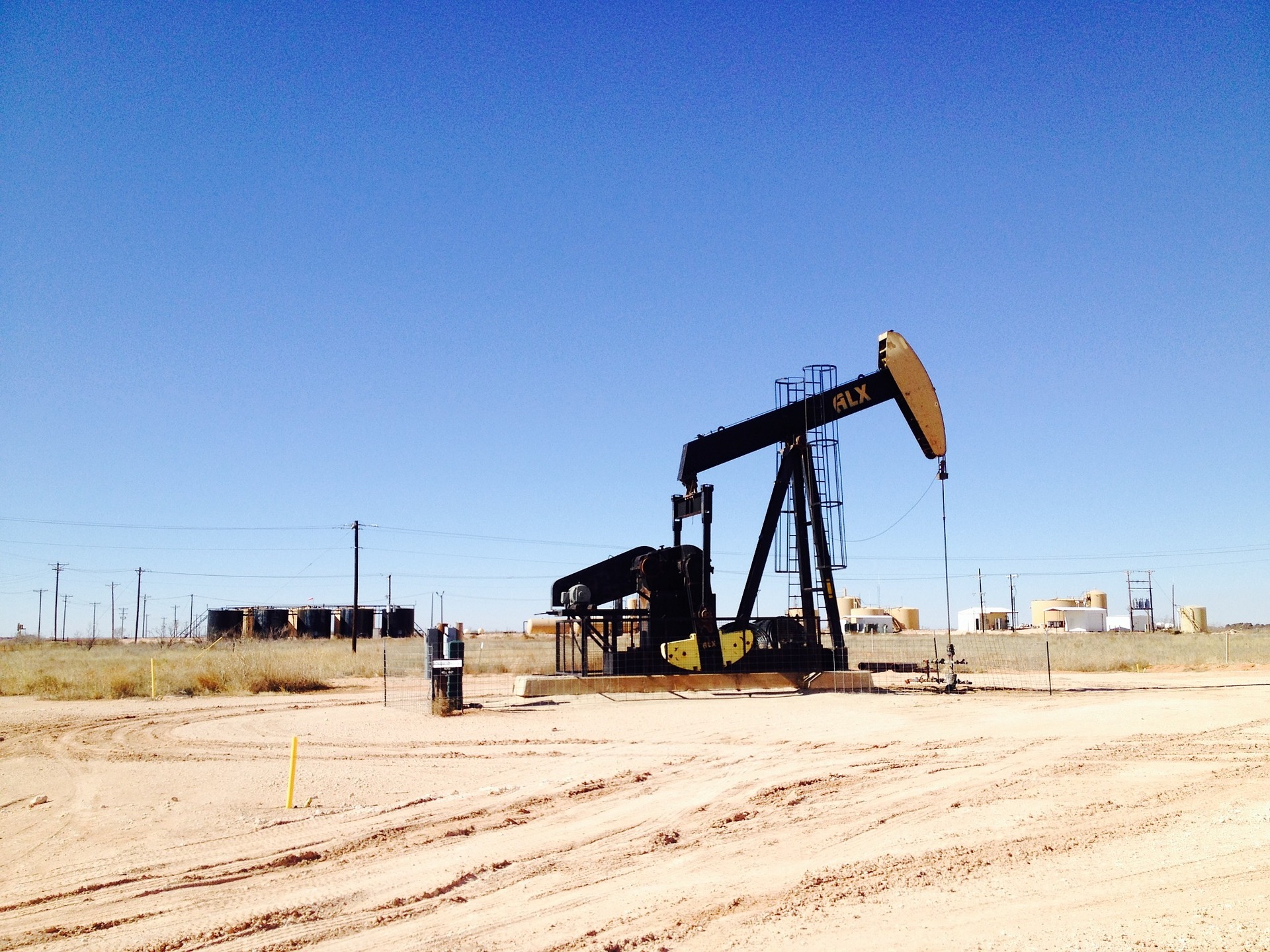 fracking oil drill