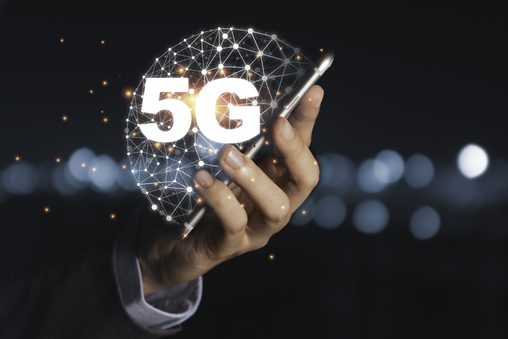 FCC grants 5G licenses from 3.45 GHz auction