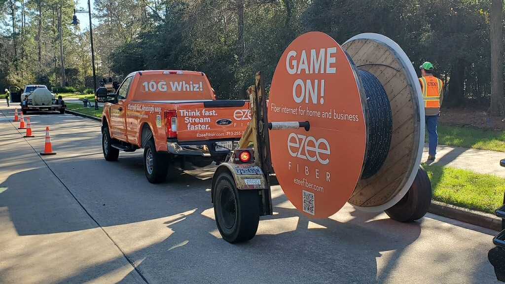 Ezee Fiber pours 200M in Texas - Ezee%20fiber%20truck Credit%20Ezee%20Fiber