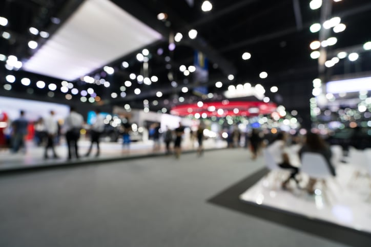 Blurred defocused background of public event exhibition hall Business trade show or commercial activity concept 
