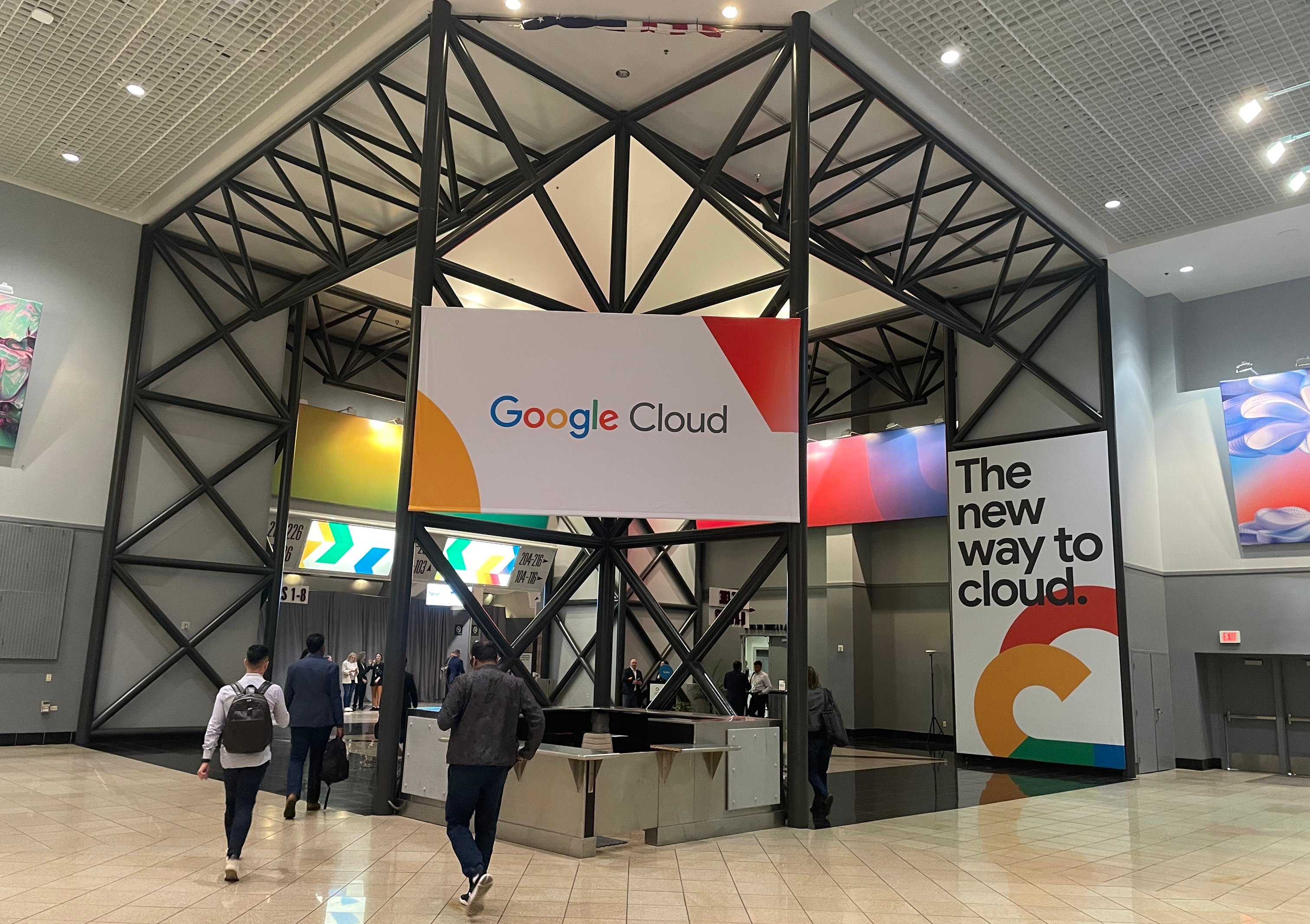 Google Cloud keynote waiting area