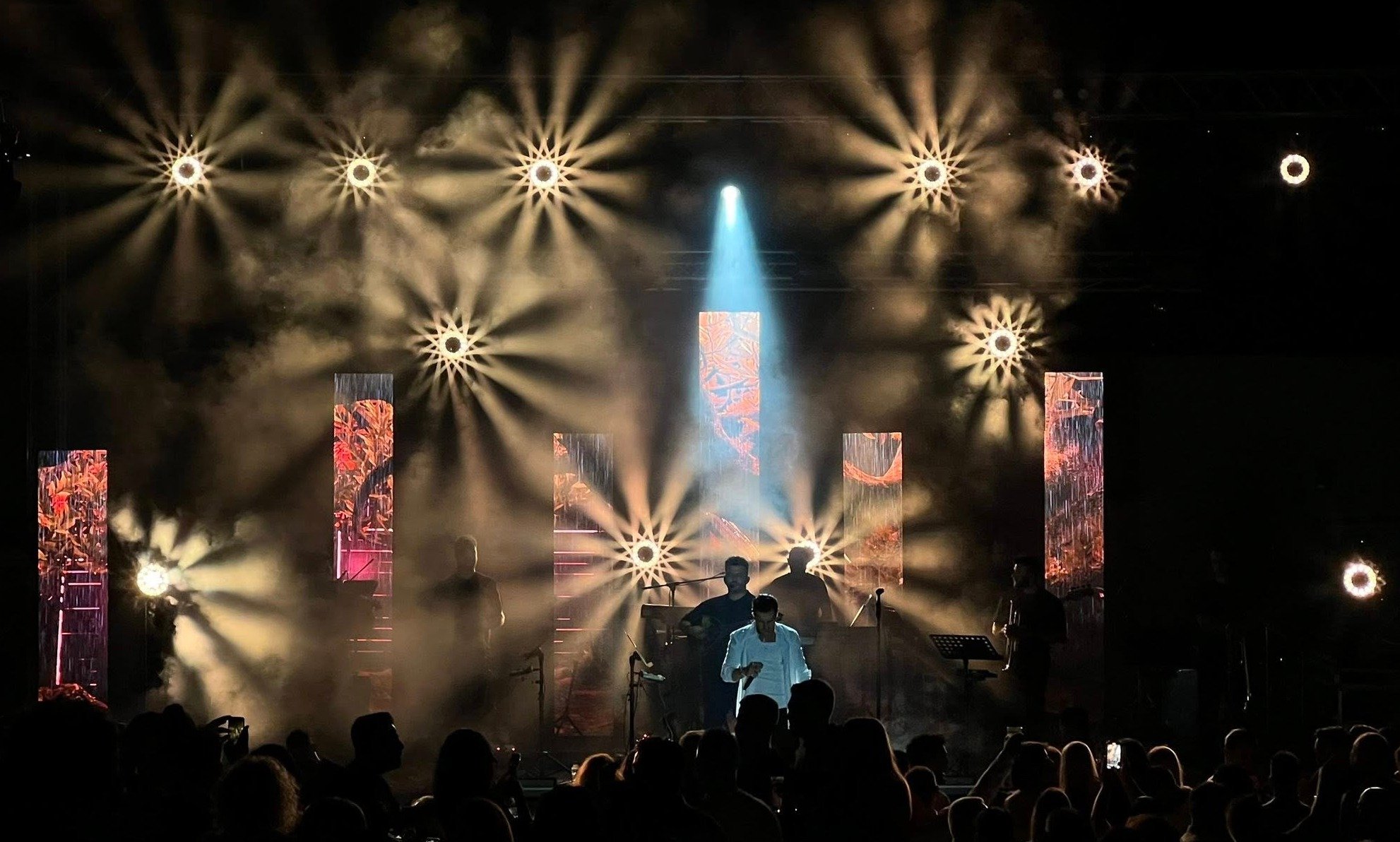 Konstantinos Ntovas Sets Moods for Petros Iakovidis Summer Tour with ChamSys