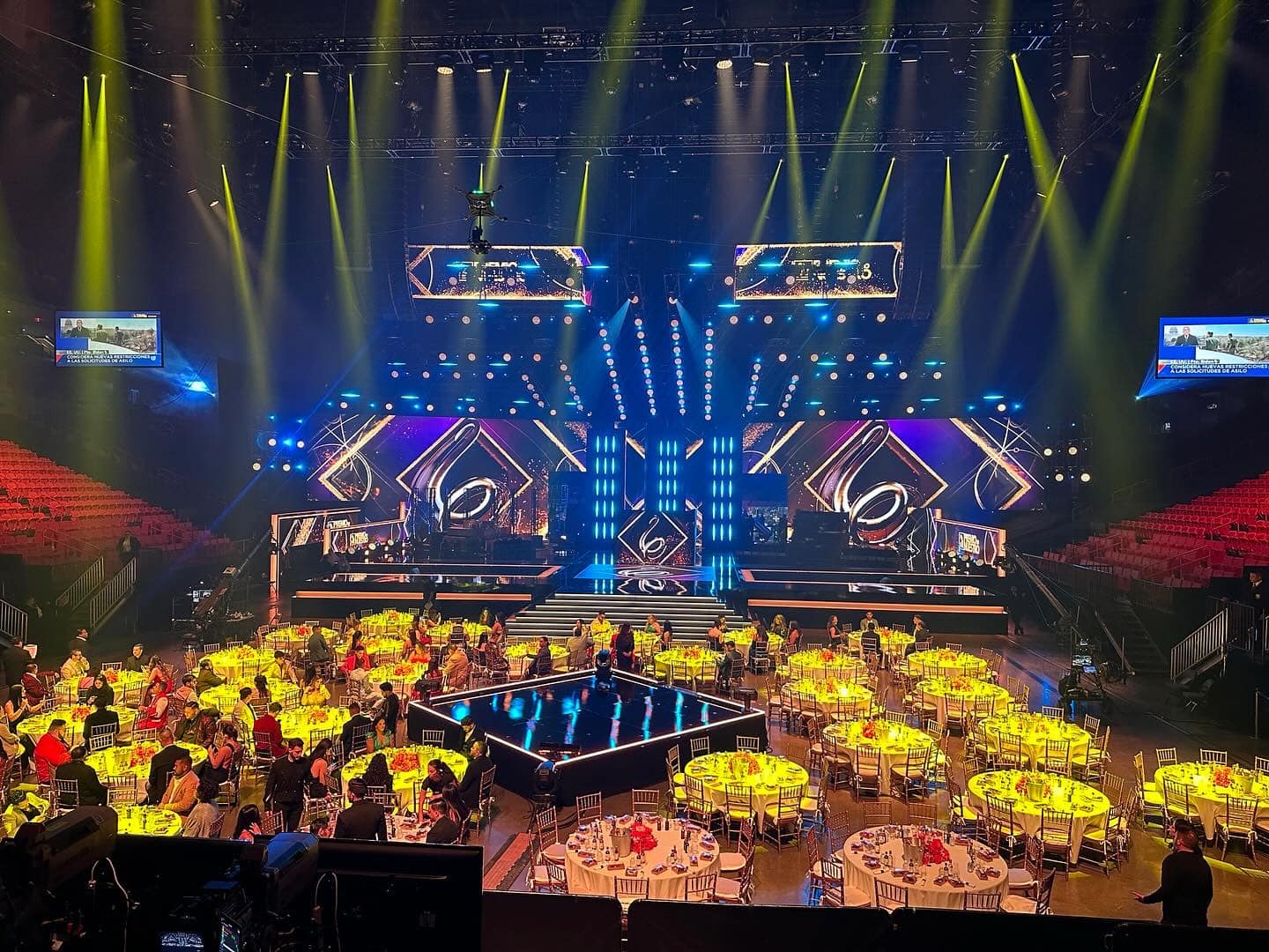Tom Kenny Lights Diverse Acts at Premio Los Nuestro Awards with 4Wall and CHAUVET Professional