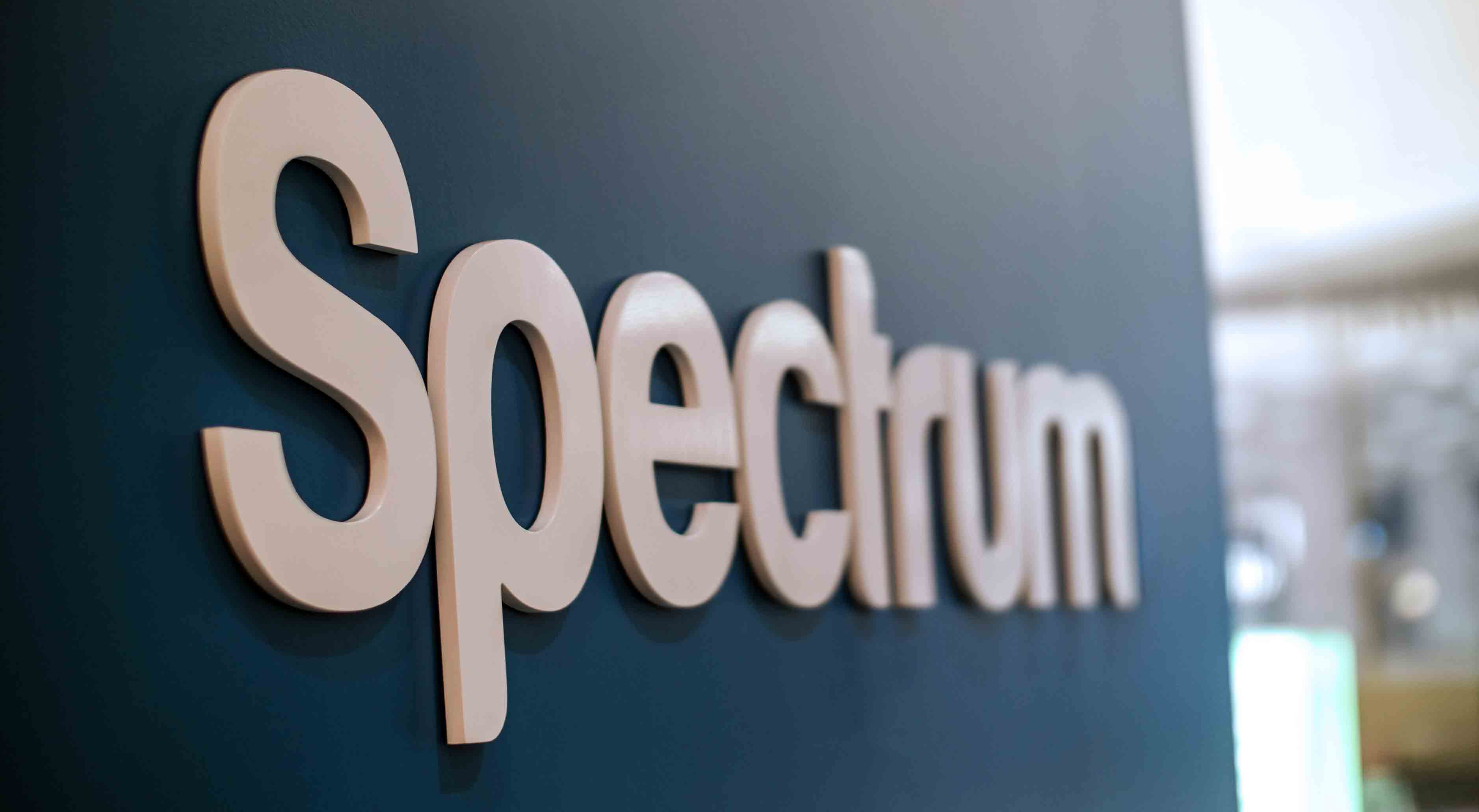 Goodbye old cable box: Charter Spectrum rolls out new Xumo Stream device