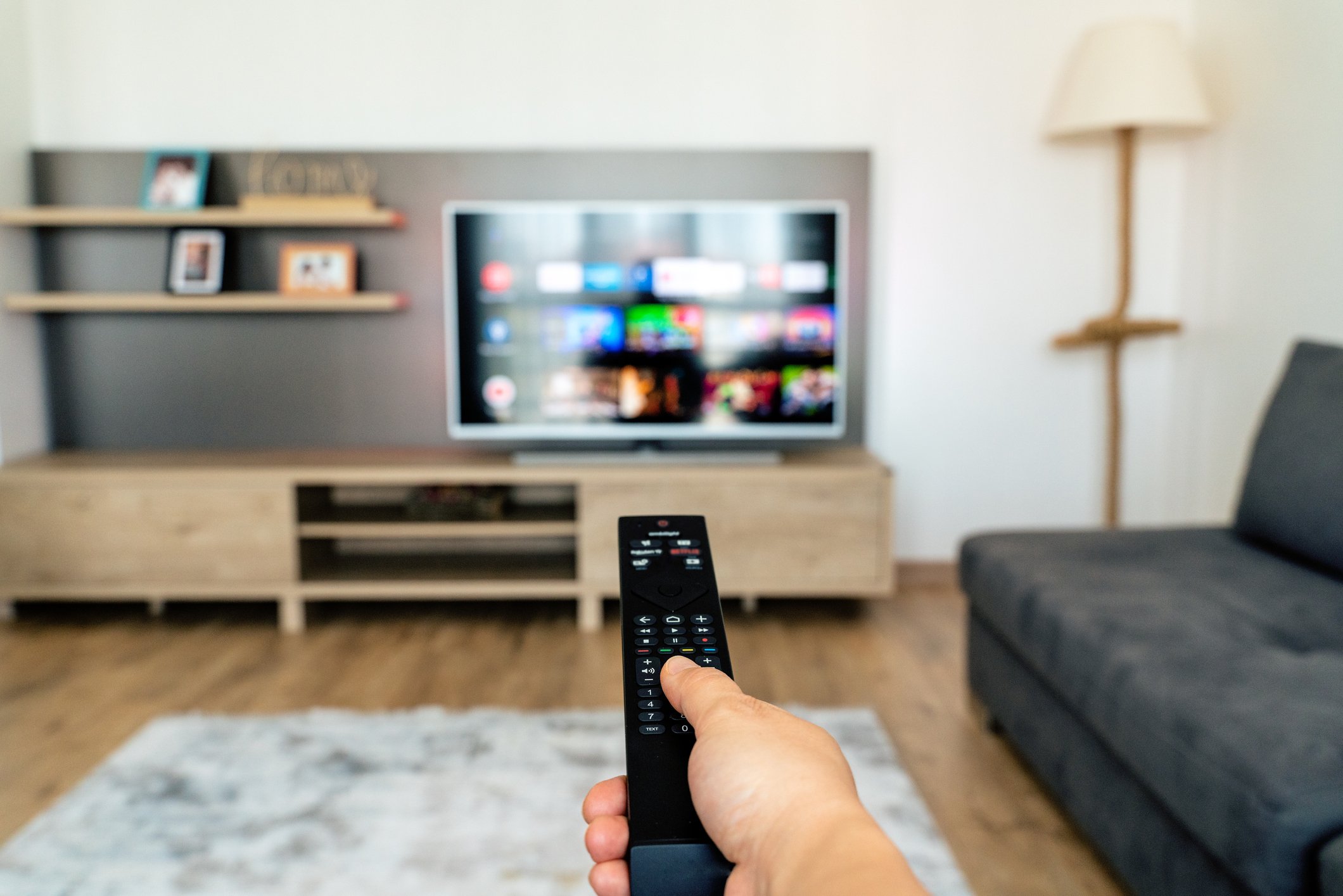 Smart TV apps surpass set-top boxes as entry point for TV viewing