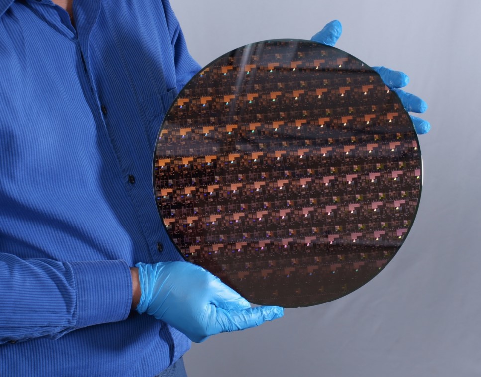 ibm 2 nm chips on wafer