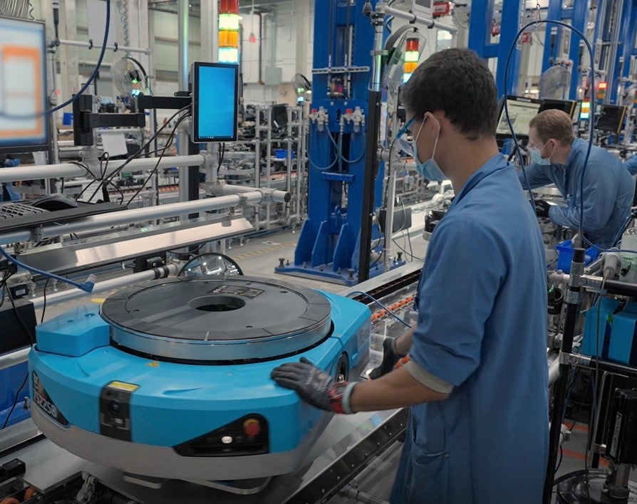 amazon facility for drive unit robots mass