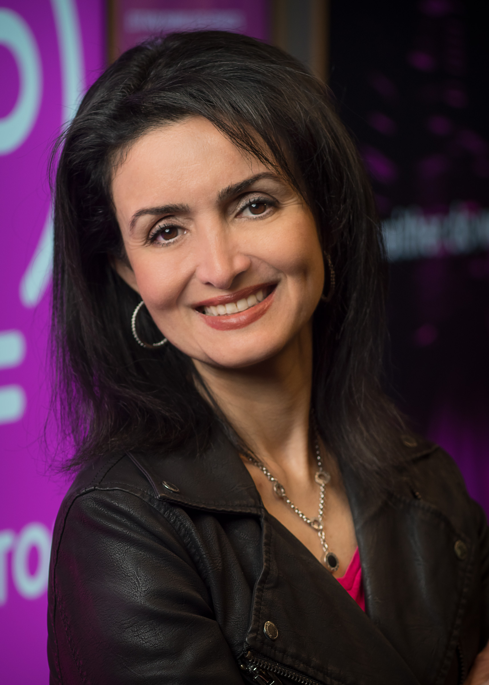 Yasmin Karimli T-Mobile