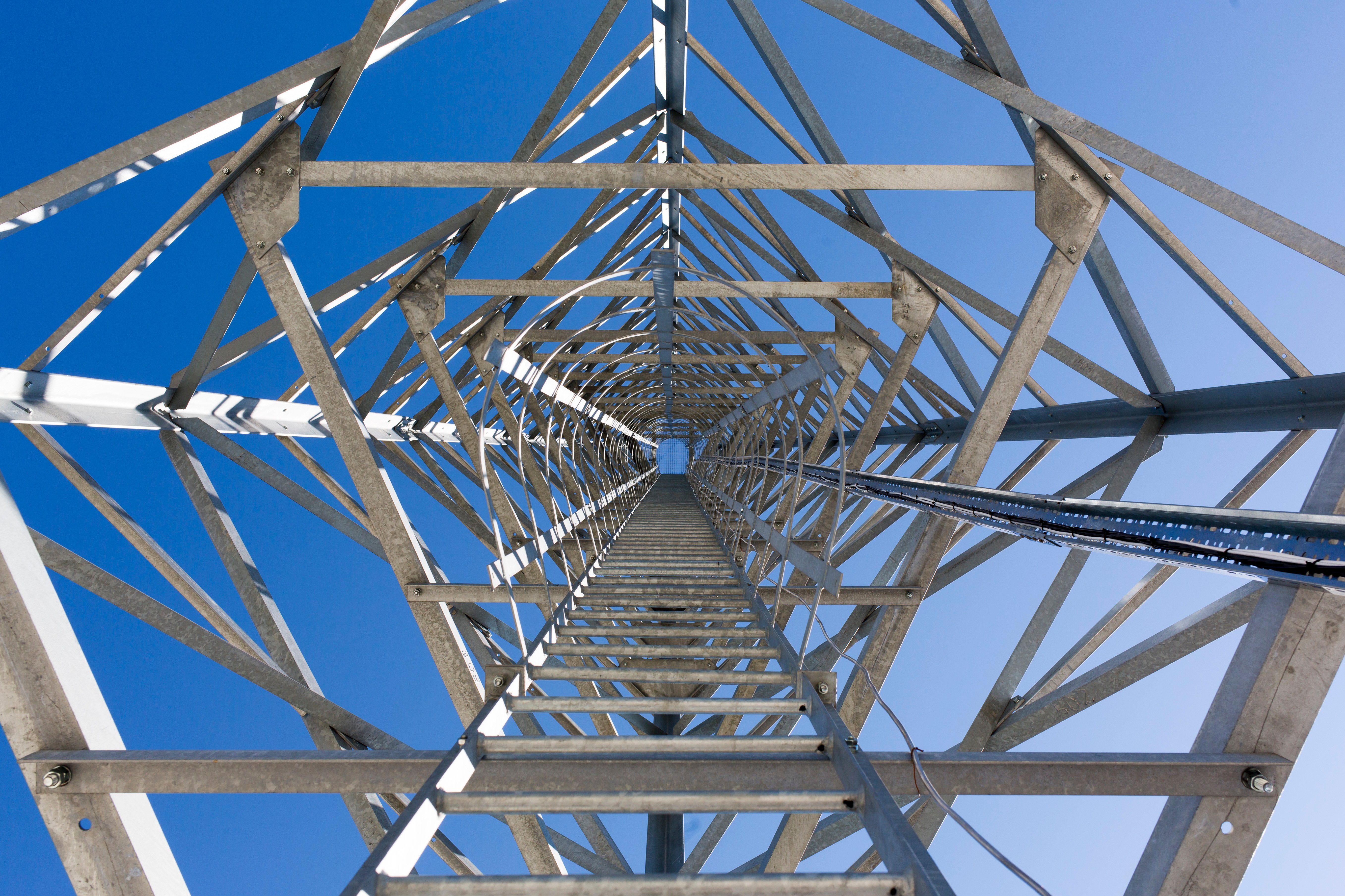crown-castle-positioned-for-outsized-portion-of-initial-dish-build-cfo-says-fierce-wireless