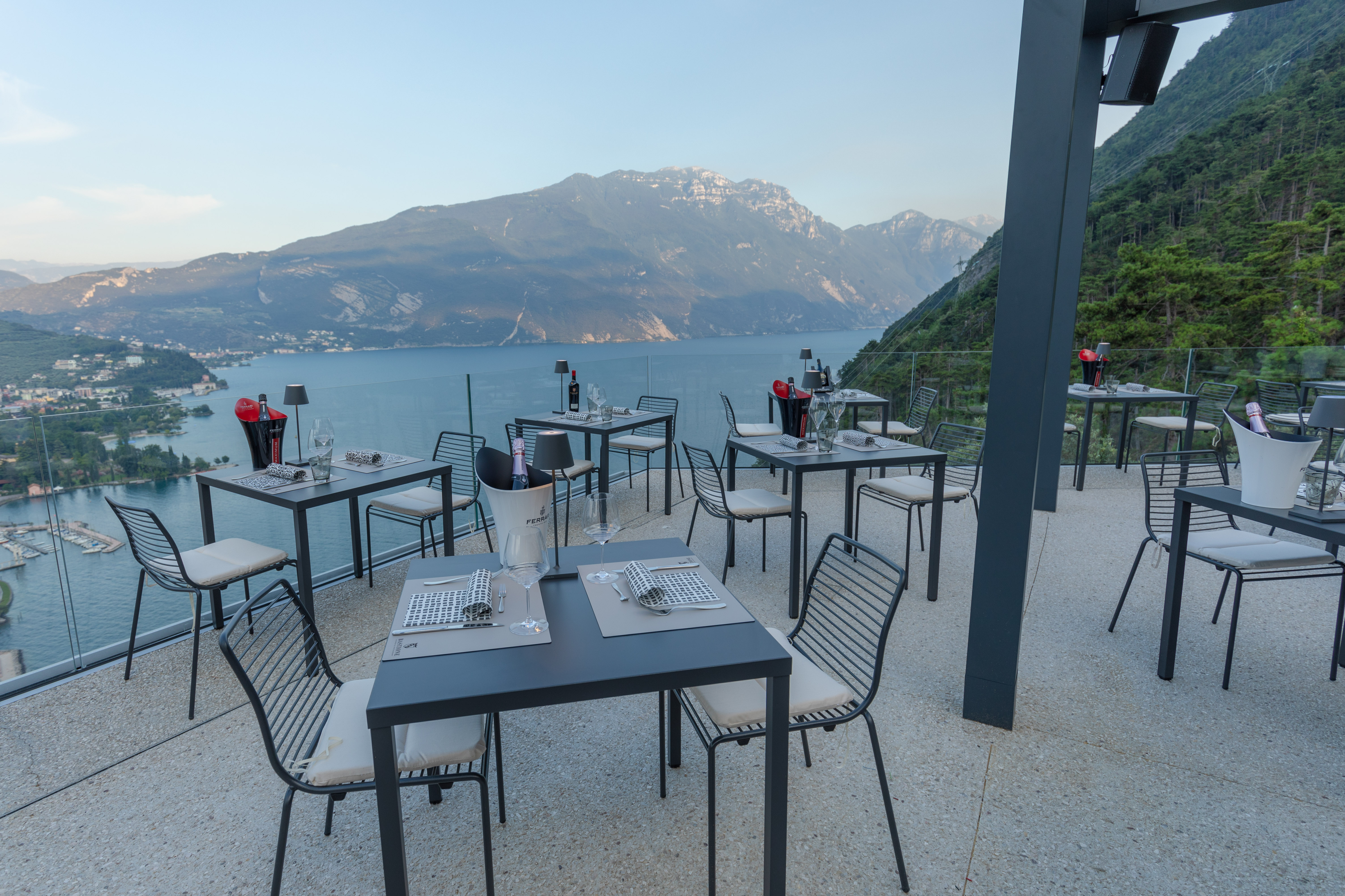 Panoramic Basitone at Lake Garda brought to life with Blackline X8