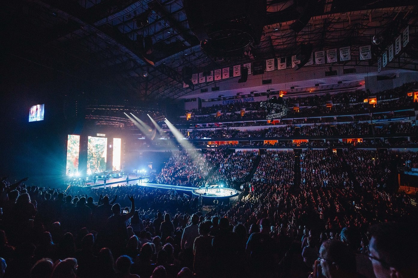 Hillsong Worship pulls out of Casting Crowns tour amid scandals
