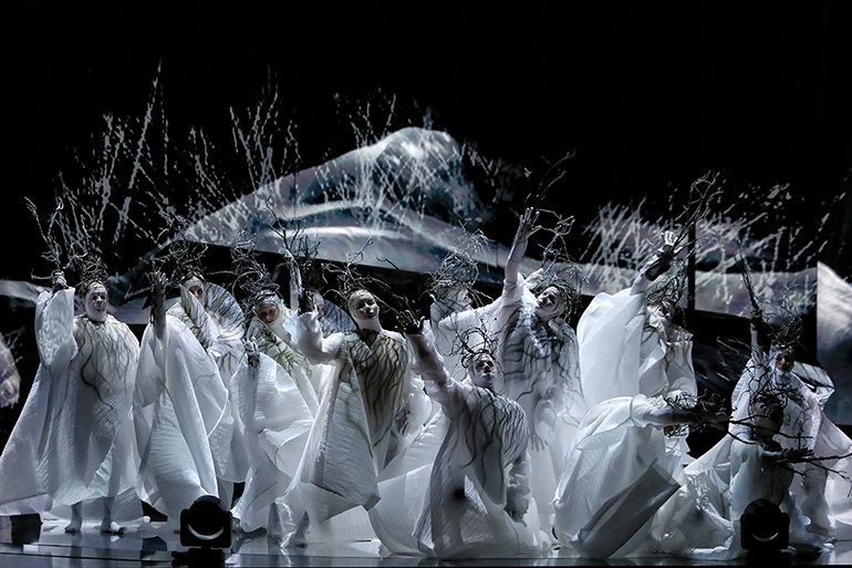 madama-butterfly-sw19-production-shot-04-high-res.jpg