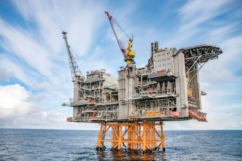 oil rig