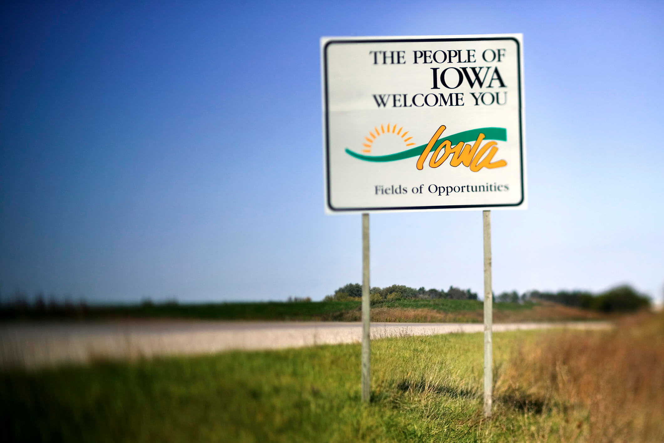 Iowa welcome sign