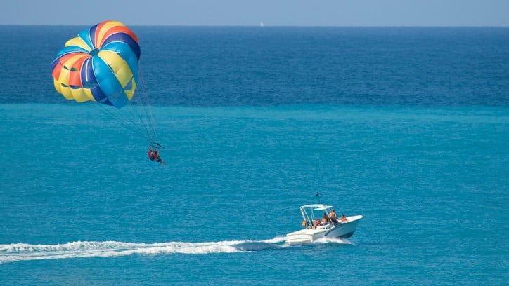 paragliding boat