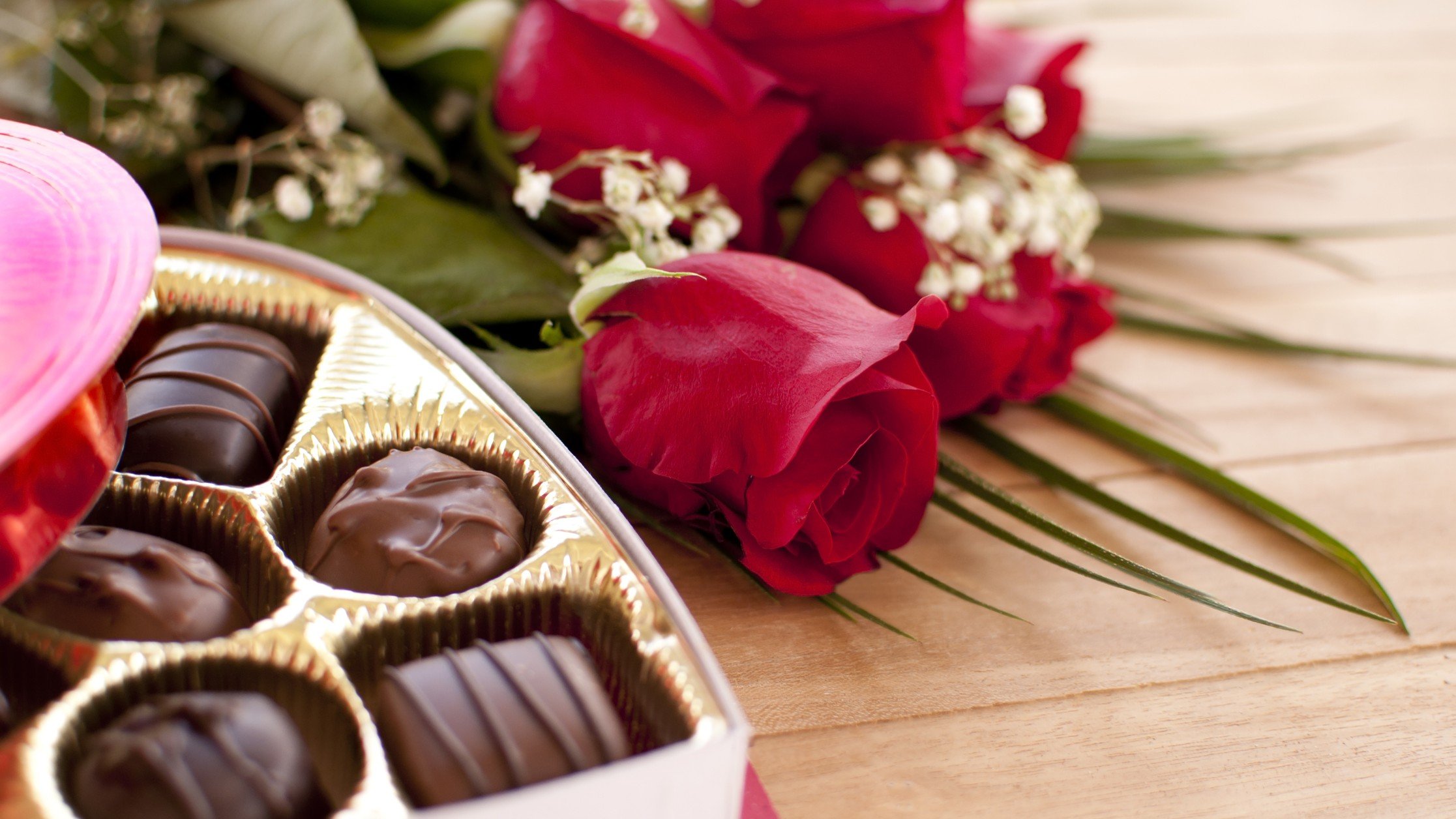 Roses chocolates suitor romance valentines day date love