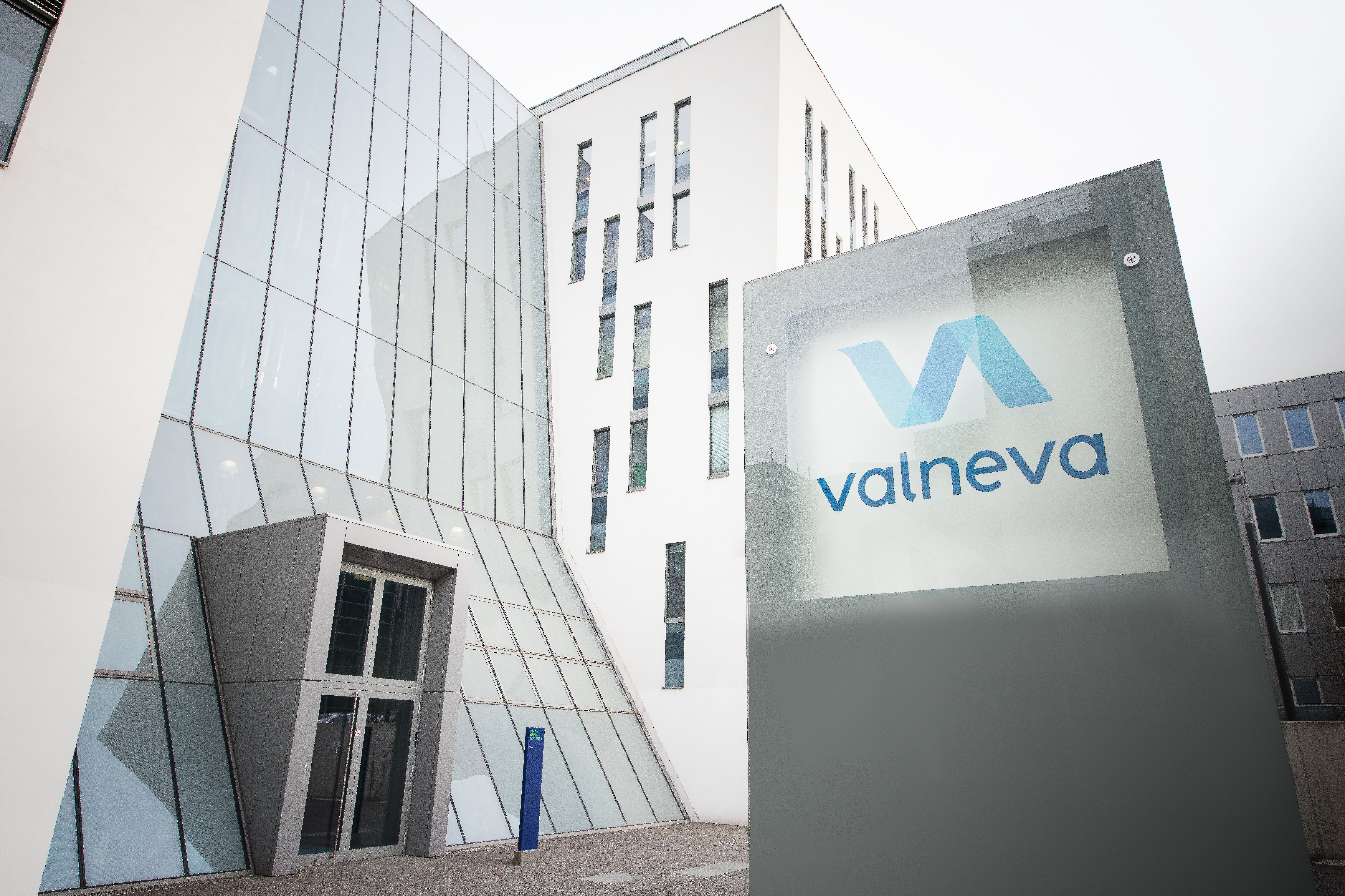 Weak data as booster for Comirnaty close off opportunity for Valneva's COVID-19 vaccine